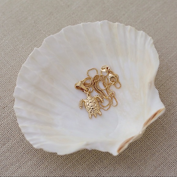 Sea Turtle Necklace | 18k Gold Filled - Picture 3 of 8
